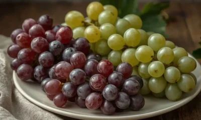 Seeded Grapes